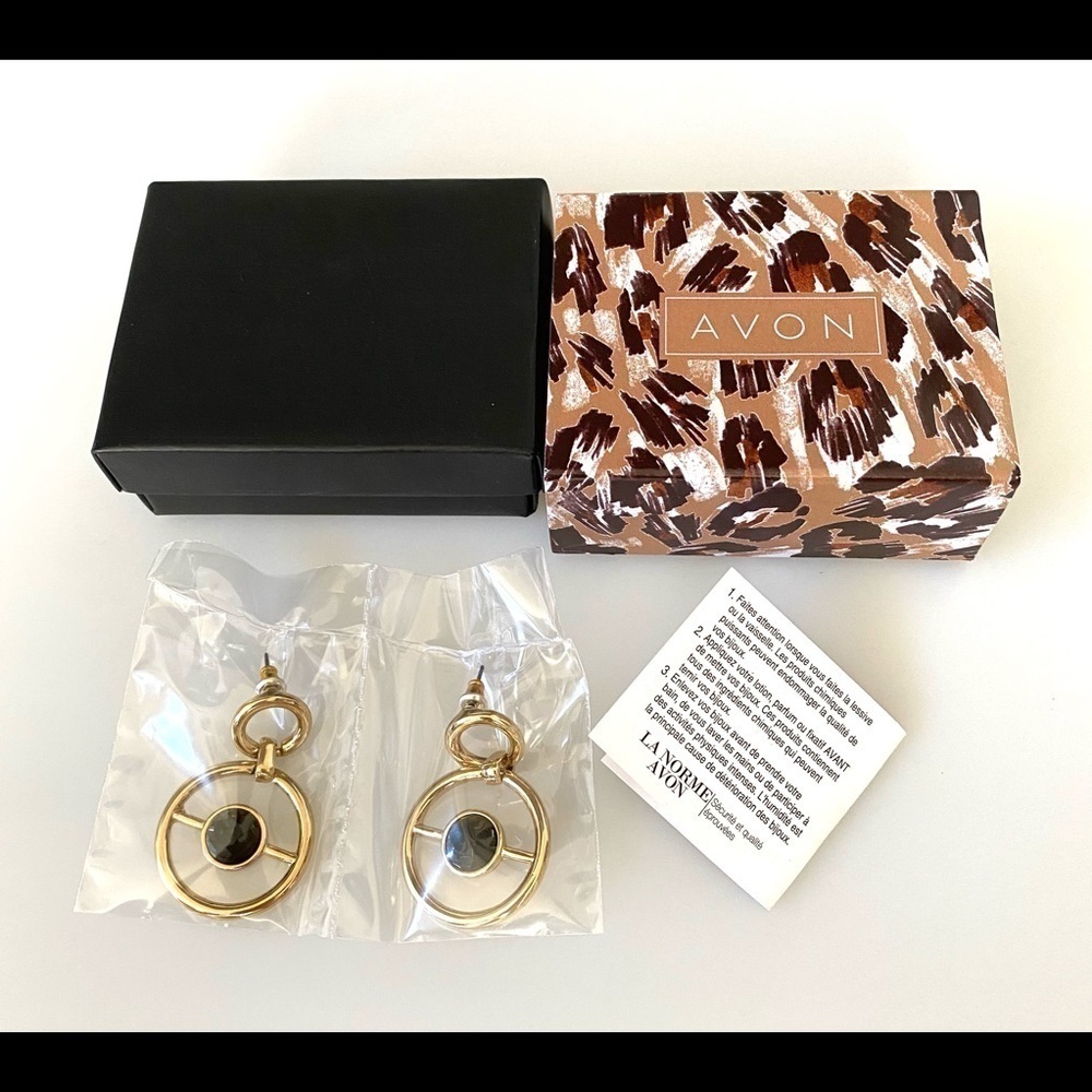 04 Avon Earrings Cali Deco Gold Tone and Black Dangle Drop Pierced Earrings 2008